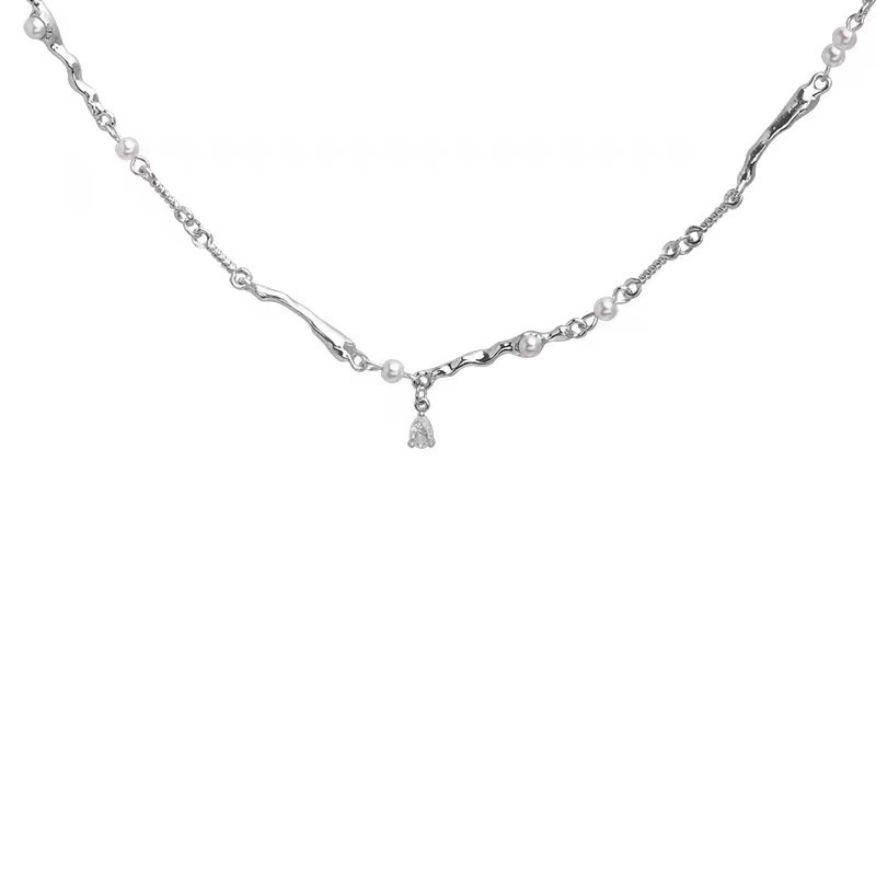 Water Drop Pleated Metal Pearl Necklace